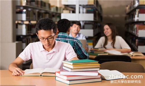 浙江大學(xué)在職研究生經(jīng)濟(jì)學(xué)申碩考試難度怎么樣?